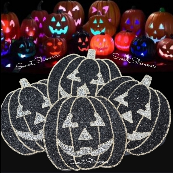 (4) Nicole Miller Black Gold Pumpkin Beaded Placemat Chargers Halloween 15” New - Picture 1 of 4